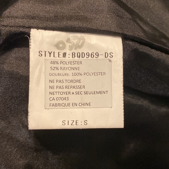 𝅺BLAQUE LABEL - black deep v sleeveless mini dress  with pockets. Size small - Picture 7 of 11